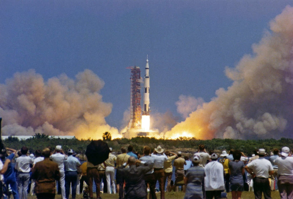 Apollo 16 as seen from the LC-39 Press Site