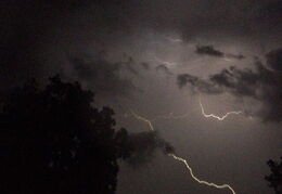Strong Early Morning Thunderstorm on Long Island 8-4-2015